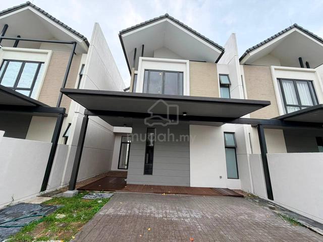 Avira @ Medini, New Painting, Good Condition, G&G, Ready 1
