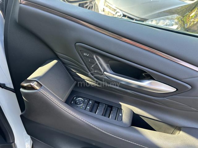 NO SUNROOF HUD SIDE STEP 2024 Toyota ALPHARD Z 2.5 - 4