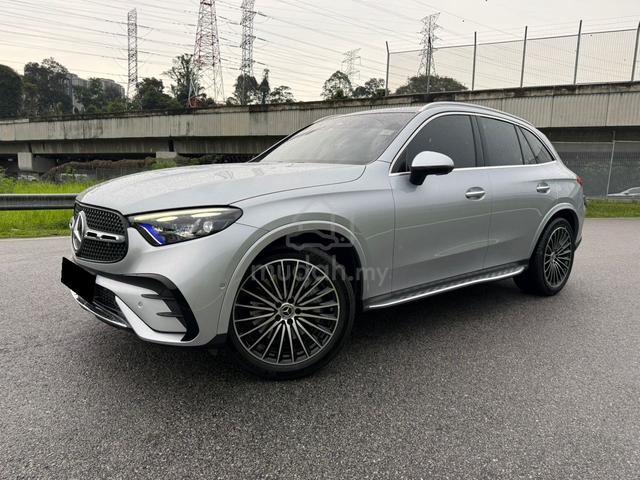 2024 Mercedes Benz GLC300 F.S.R 10K UNDER WARRANTY - 1