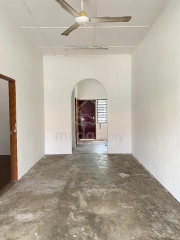 Bukit setongkol single medium Cost House for rent. 2
