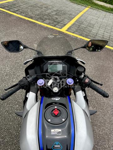 2022 Yamaha R15M - photo 9 of 10