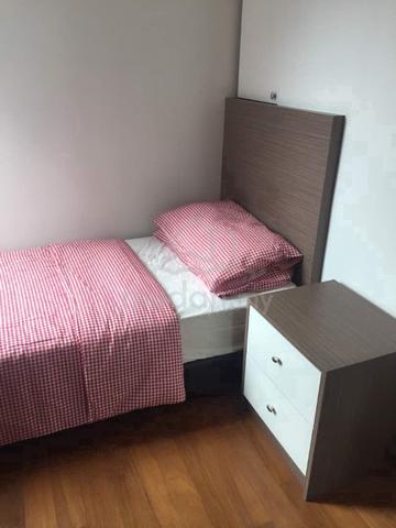 Female Room Renting Pacific Place Next To LRT Ara Damansara 3