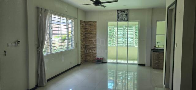 Taman Pertama Penampang Semi-Detached House For Sale 1