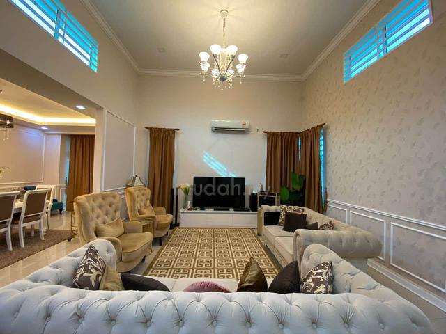 Move-In Ready Bungalow | Freehold | 4R4B | 4600sf | Fully Furnished 1