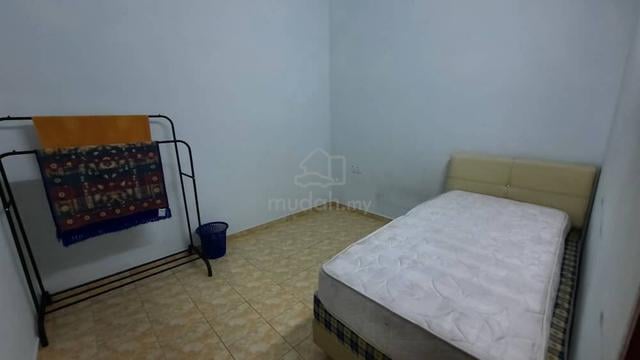 Bilik Sewa Tanjung Bidara 1