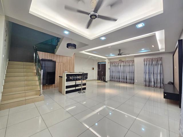 CORNER LOT 4557sf FULLRENO & EXTEND Landed House Puchong Utama PU 1 1