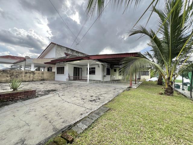 Taman Eng Ann Klang, Hilltop Single Storey Semi D House Prime Location 1