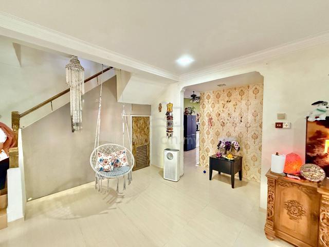 Full Loan Corner Unit Iskandar Nusa Indah 22x70+20FT Land 1