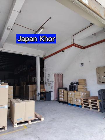 1.5storey light industry corner unit for rent at valdor  1