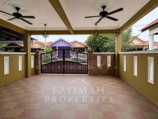 Rumah Setingkat  Taman Amansari, Bukit Rahman Putra, Sg Buloh 1