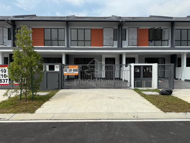 New VP with EV plug. Double Storey linkhouse Casira 3 Sime Darby 2