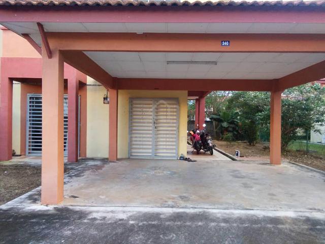 Bilik Untuk Disewa 1