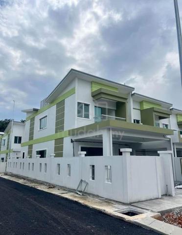 FREEHOLD RUMAH BARU Teres Dua Tingkat, Jenderam Hilir 1