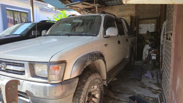 2001 Toyota HILUX 2.8 DUAL CAB (M) - 2