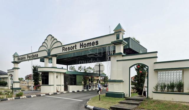 Guard Gated Melaka Perdana Resort Bungalow Land opposite tiara golf 1
