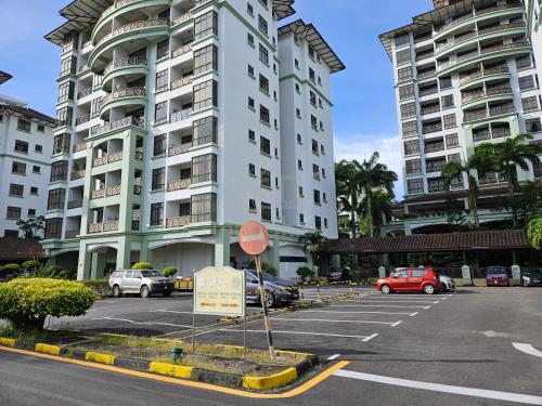 Costa Mahkota 1