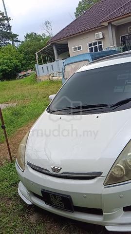 2004 Toyota WISH 1.8 TYPE E (A) - 3