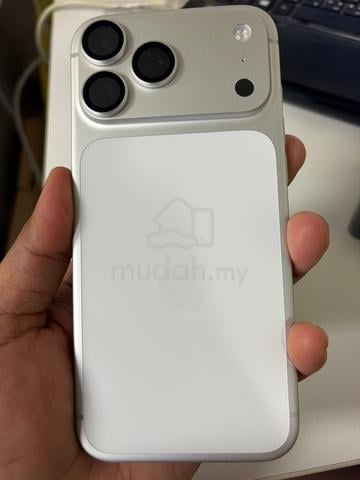 Iphone 17 ProMax Like New - photo 6 of 6