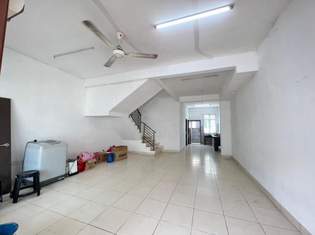 Full Loan‼️ 2.5Storey Terrace Senai 1