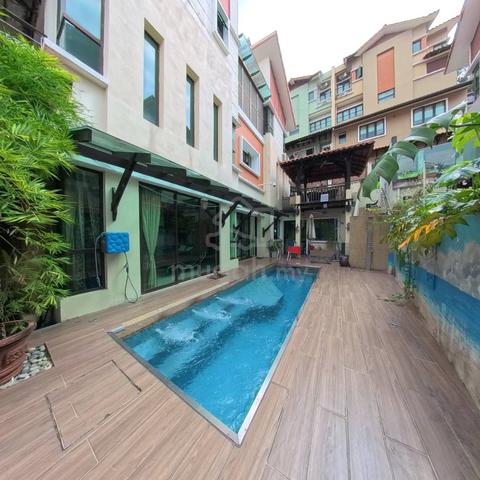 3 Storey Semi-D RiverView Kemensah Taman Melawati with Swimming Pool 1