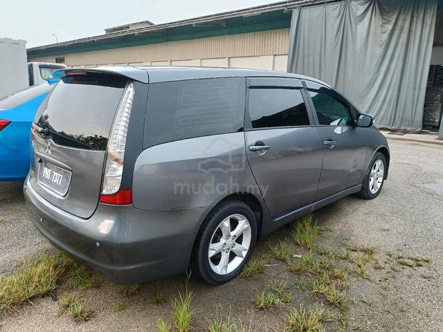 Mitsubishi Grandis 2.4cc  - 4