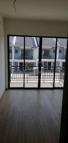 GOOD CONDITION 2 Storey Terrace Aster Diamond City, Semenyih 2