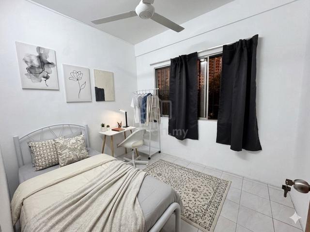[FEMALE ONLY | WIFI READY] Room @ Cemara Near Salak Selatan LRT 1