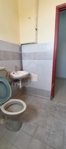 Master Room to Rent at Taman Serdang Raya. 4