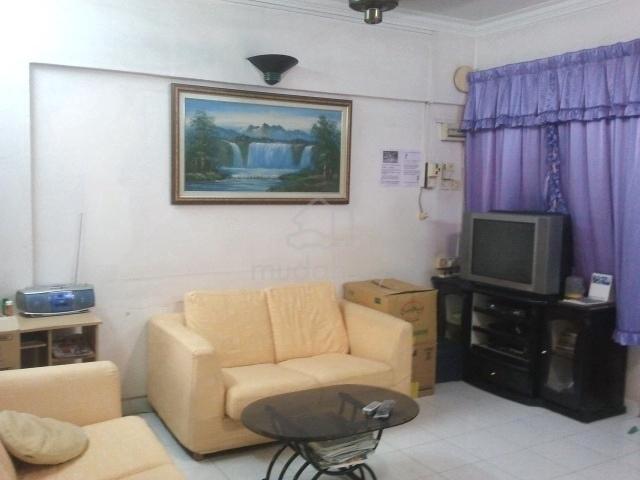 Seri Nibung room for rent at Bukit Jambul & Bayan Baru 1