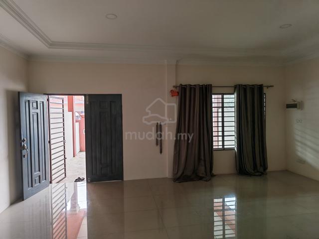 Double-Storey House @ Uni Garden, Merdang Gayam @ Kota Samarahan 1