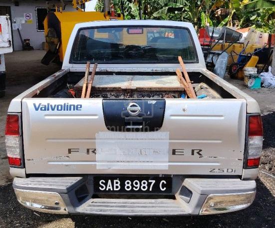2010 Nissan FRONTIER 2.5 GRANROAD (M) - 3