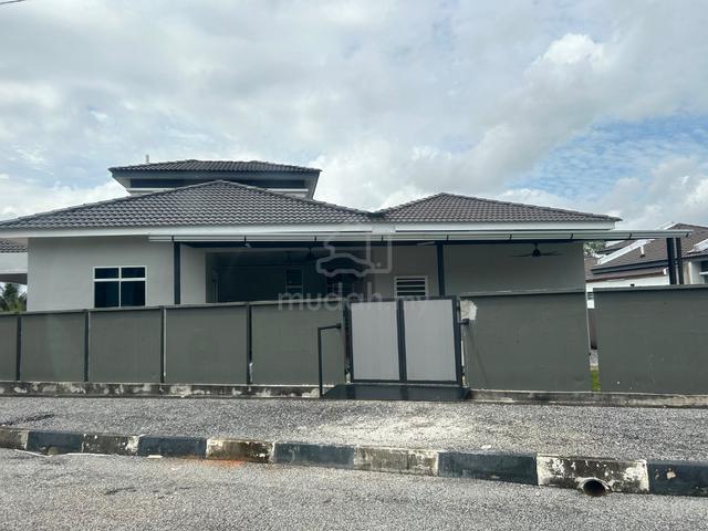 Rumah Teres Corner Lot (Renovated) 1