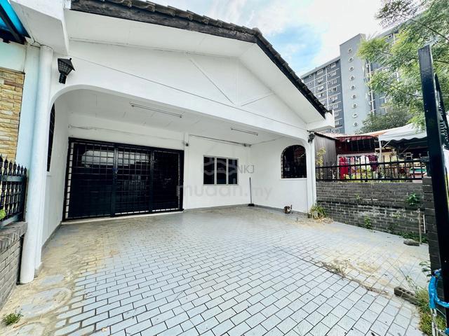 EXTENDED Single Storey Terrace SS5A Kelana Jaya Petaling Jaya Selangor 1