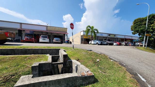 Taman Pasir Putih Single Storey Shop For Sale 1