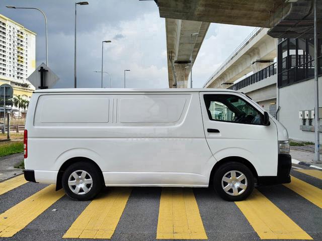 2011 Toyota Hiace 2.5 (M) Panel Van Diesel Engine - 4