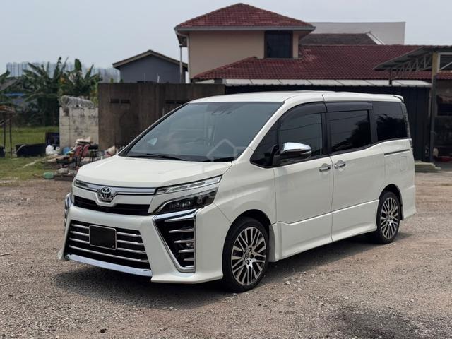 2020 Toyota VOXY 2.0 ZS KIRAMEKI II (A) - 3