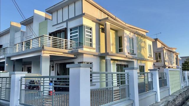 Corner Lot Double Storey Terrace Bandar Seri Impian Kluang Johor 1