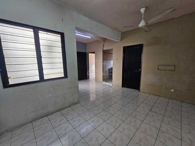 Palma Apartment (Bandar Country Homes) 1