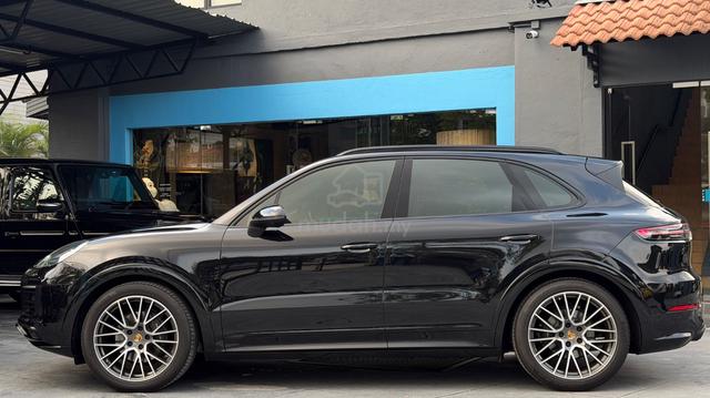 2022 Porsche CAYENNE CKD - Local Porsche Malaysia - 4