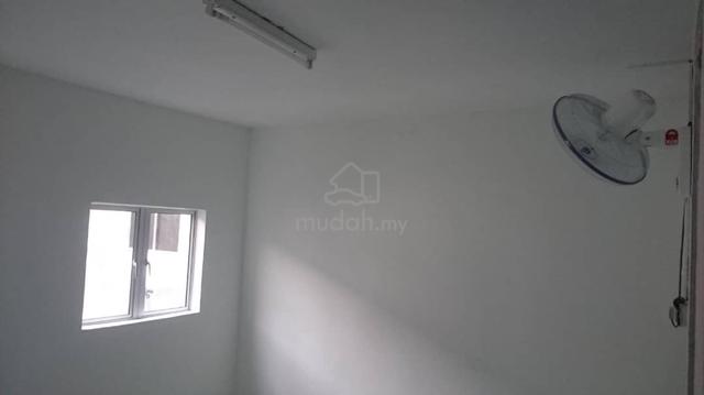 Rejang cluster , 3sty , 3r1b , 800sf , p/furnished , setapak jaya 4