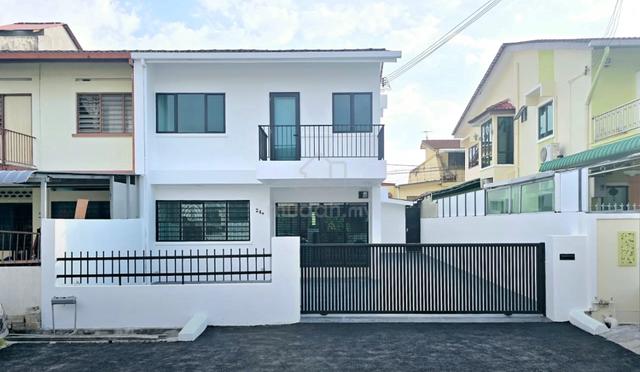 Newly Refurbished 2 Sty inter Corner House at Tmn Pasir Puteh Ipoh 1