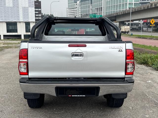 2012 Toyota HILUX 2.5 G KUN26R FACELIFT 4X4 AUTO - 4