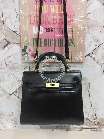 Mila Schon Sling bag - Bags & Wallets for sale in Kampar, Perak