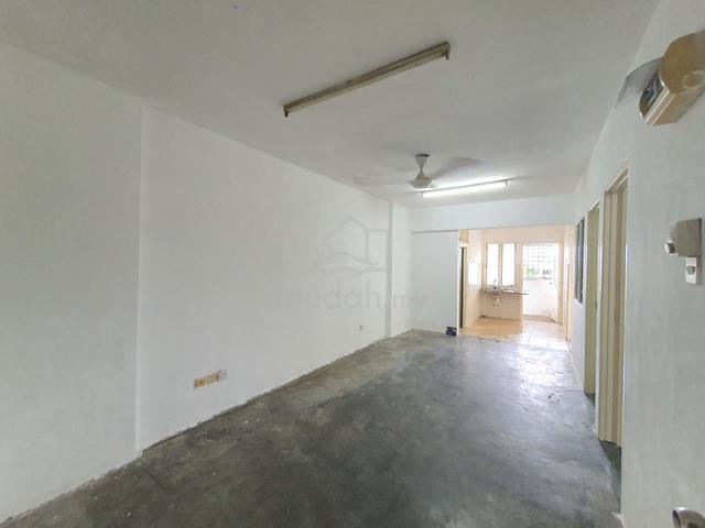 Pandan Ria Apartment (Block D) 1