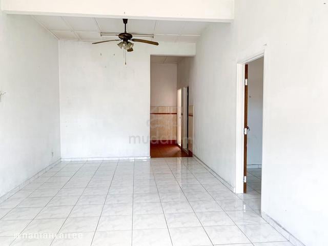 Senai Utama 22x70sf Single Storey House, Original Unit Full Loan 100% 1
