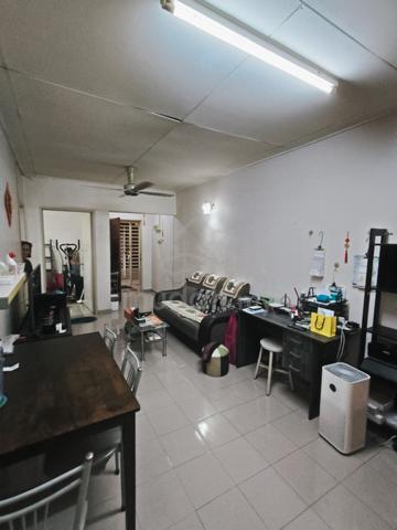 Alma Ria flat 1