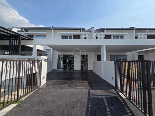 4 bilik 3 bilik air 💎 | Double storey terrace | Emilia Lakeside 1