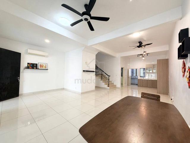 Valley west 1 @ 22x70 Fully Renovated 4Bed 4Bath 1