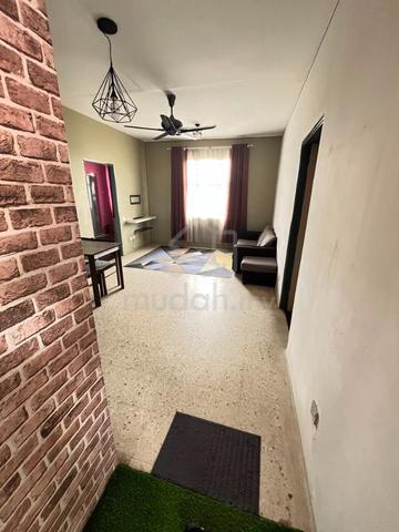 Anggerik Apartment (Puchong) 1