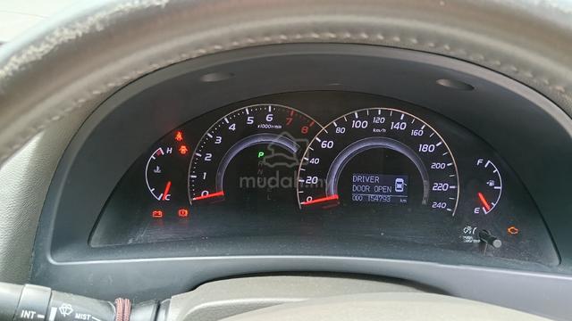 2010 Toyota CAMRY 2.0 E FACELIFT (A) - 5